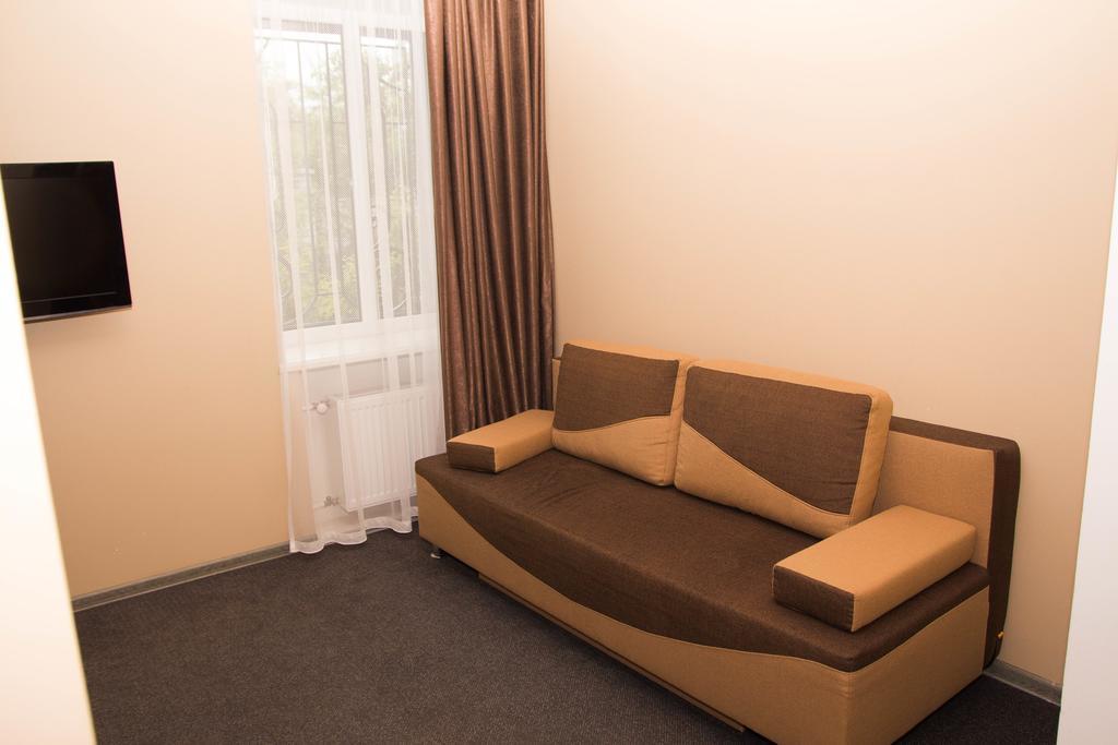 Yuzhniy Dvorik Aparthotel Odesa Exterior foto